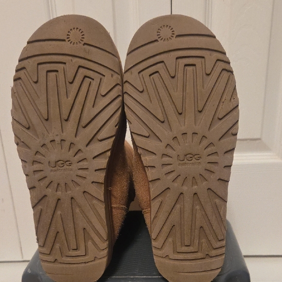 UGG Tan Suede Boots with Crisscross Ribbon - Picture 3 of 7